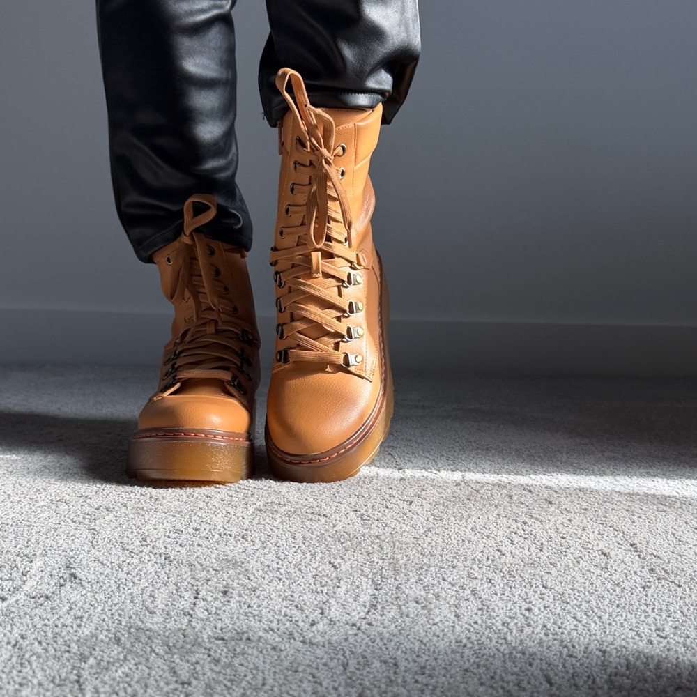 Circus by Sam Edelman 
Boots